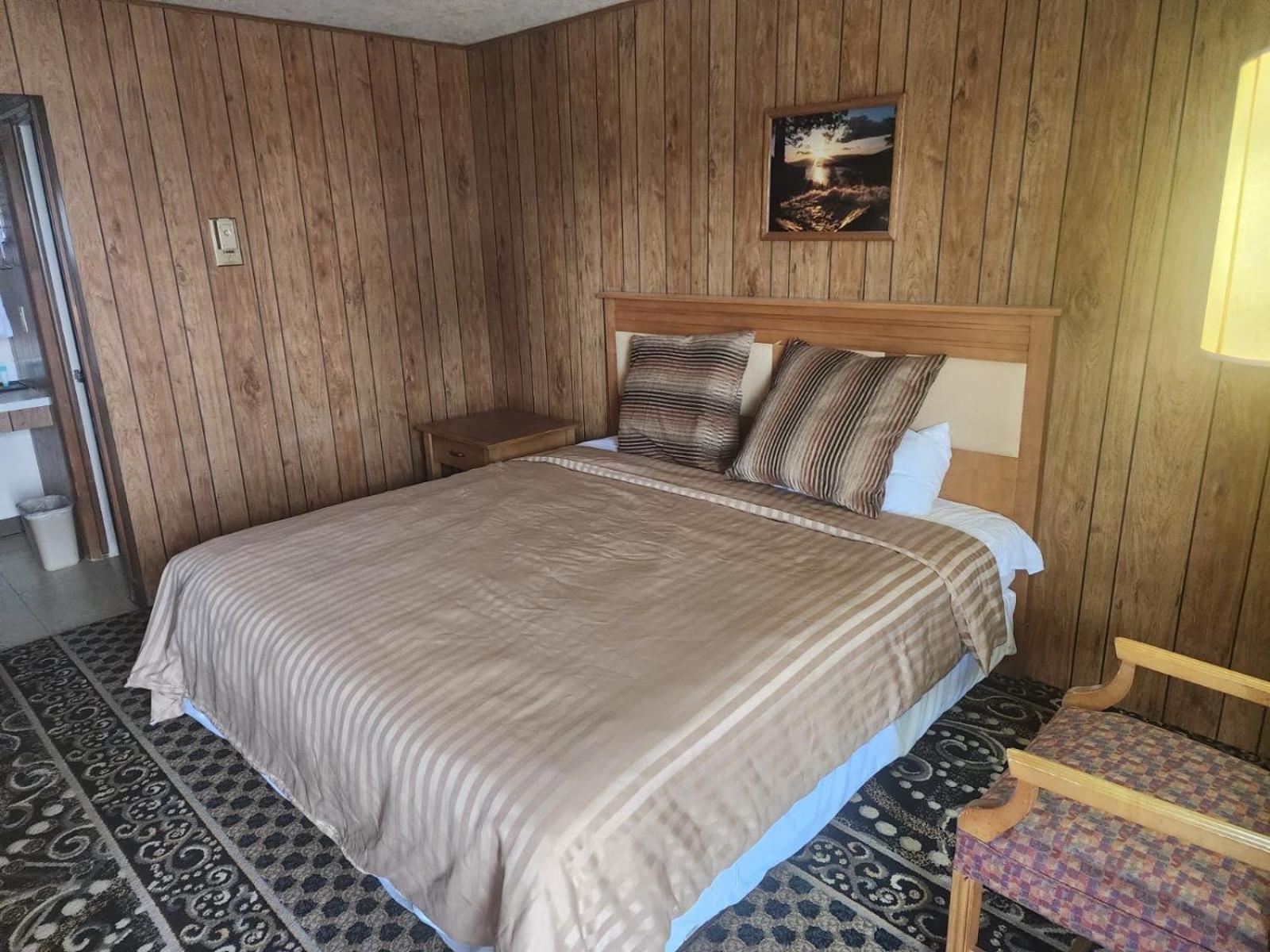 1St Inn By Oyo Quinter Hwy 70 Ks Luaran gambar